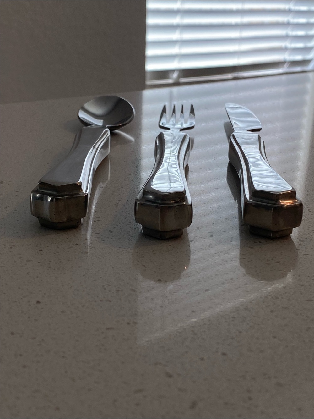 ESSENTIAL MEDICAL SUPPLY
WEIGHTED UTENSIL SET 3 - Picture 5 of 11